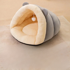 Wolf's Little House Pet Bed