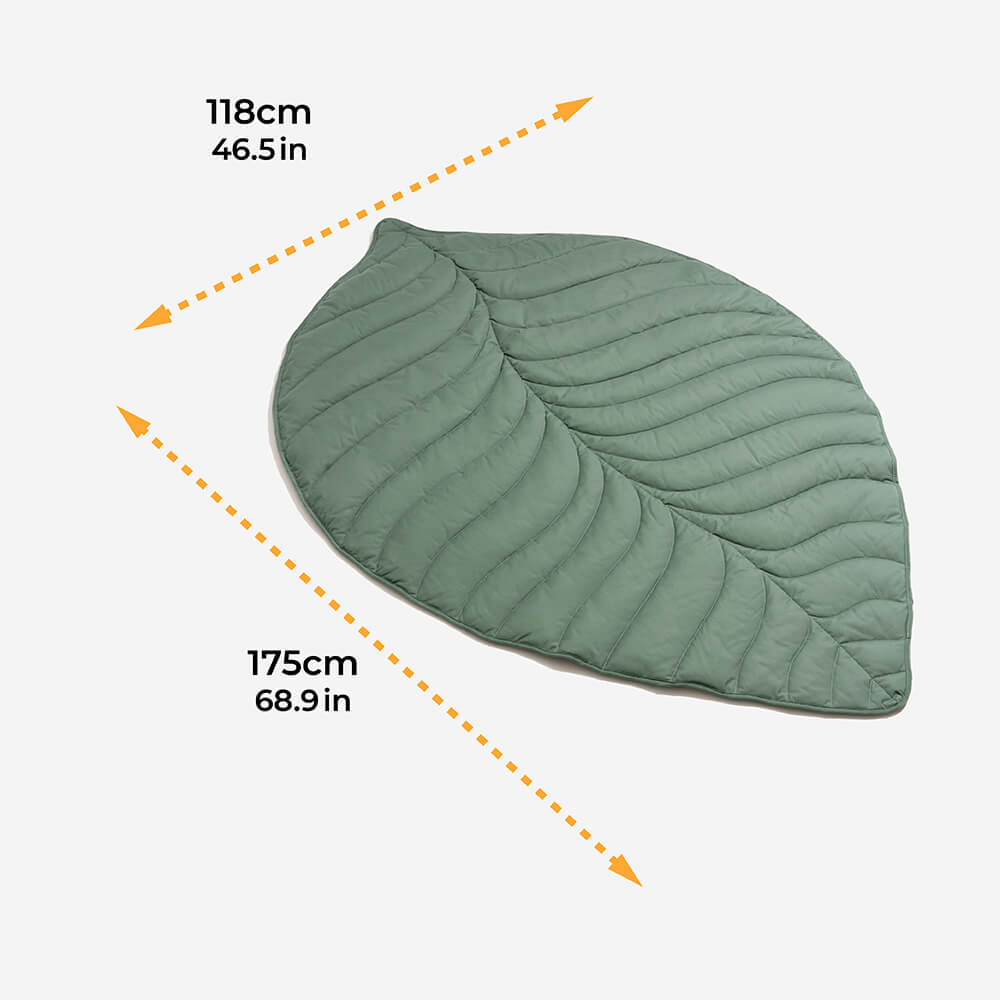 Extra-large leaf-shaped dog blanket