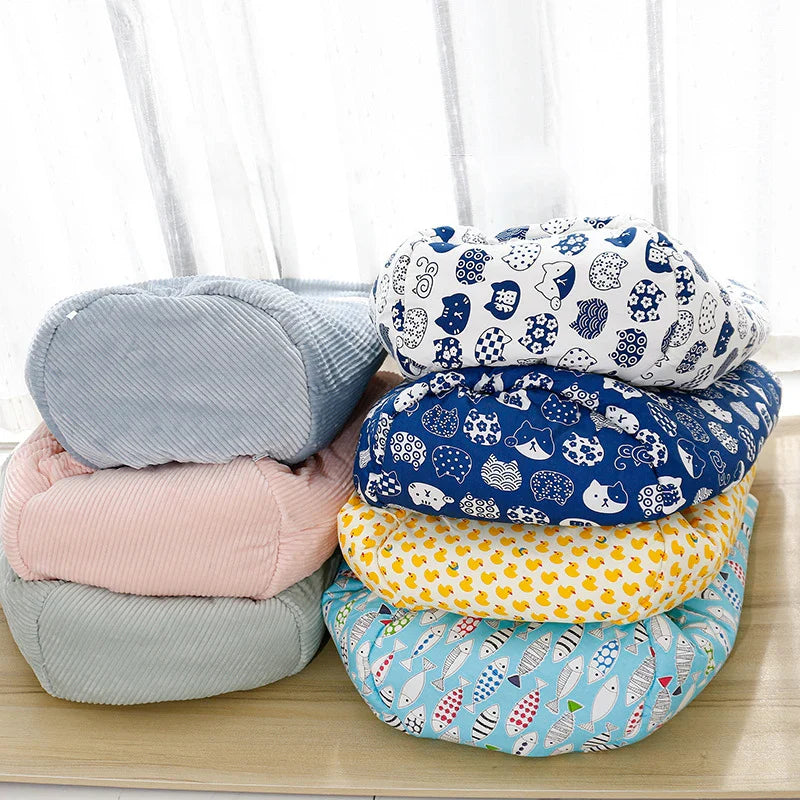 Pet Sleeping Bag with Pickles 