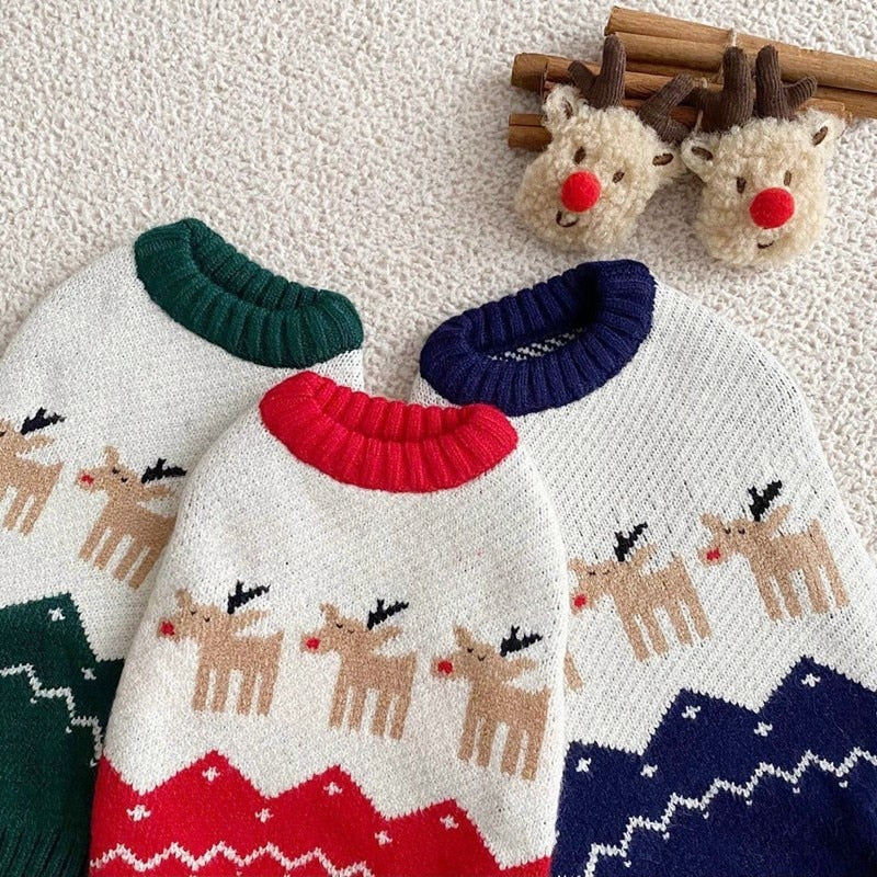 Christmas Knitting with Reindeer 