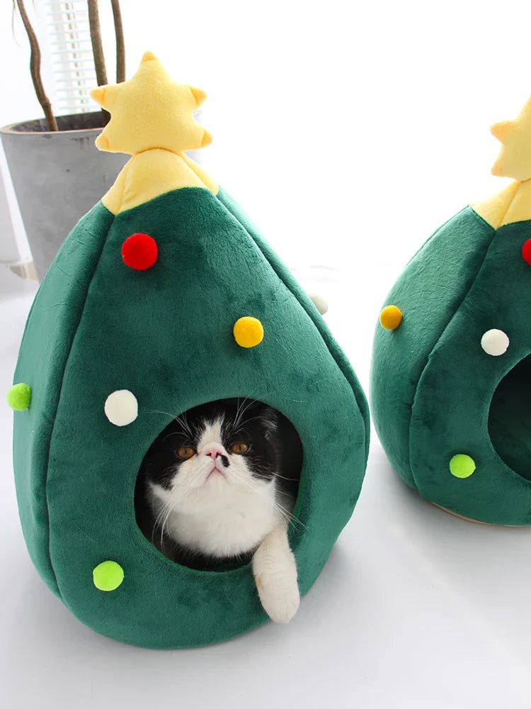 Christmas Pet Hideaway 