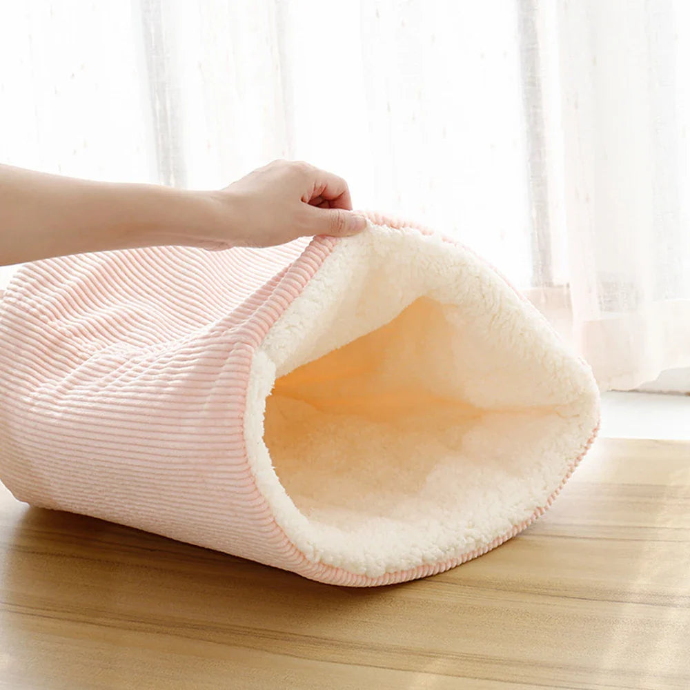 Pet Sleeping Bag with Pickles 