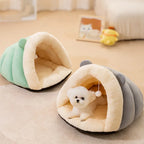 Wolf's Little House Pet Bed