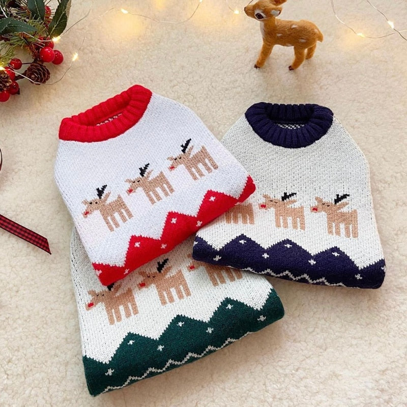 Christmas Knitting with Reindeer 